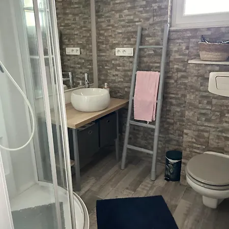 Chez Nathalie Homestay Le Vernet (Allier)